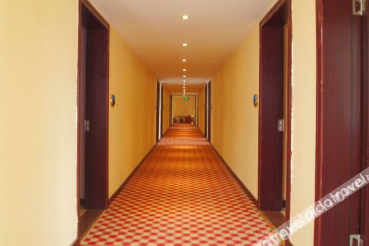 Hotel Interior 11 of 25