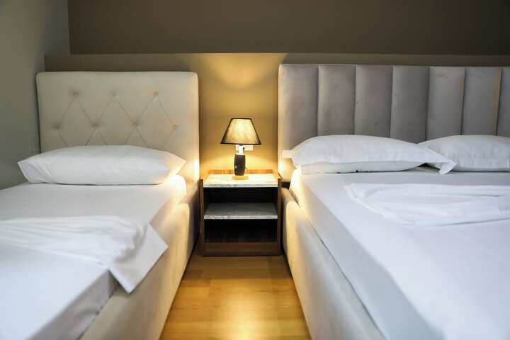 Room 8 of 73
