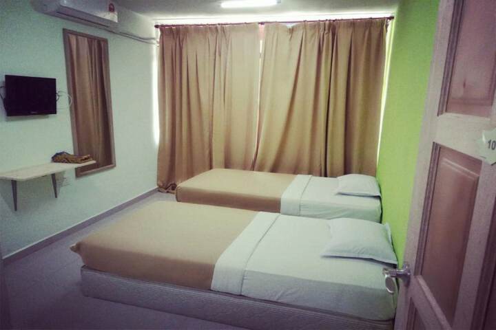 Room 14 of 22