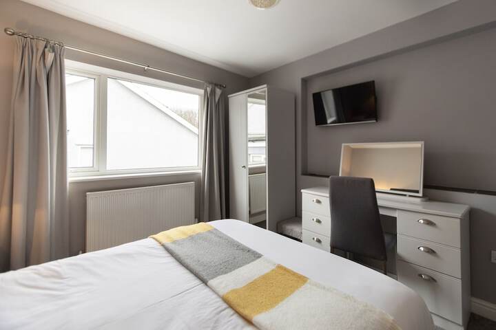 Room 8 of 38