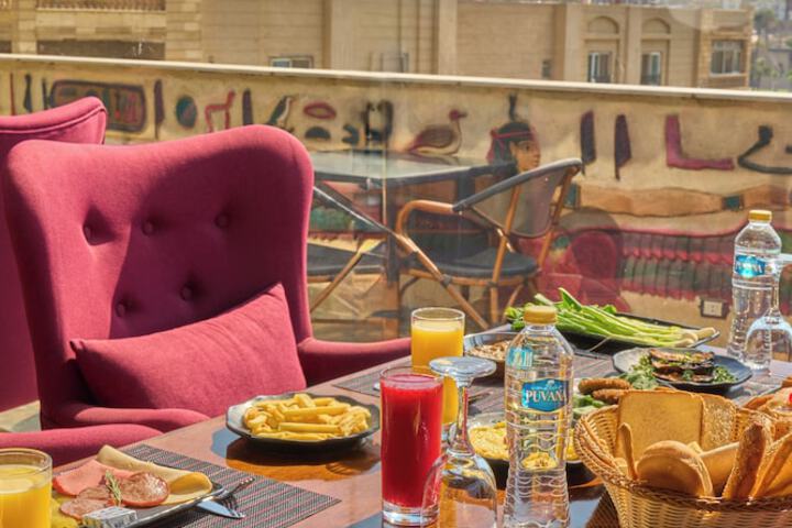 King Pyramids View Hotel