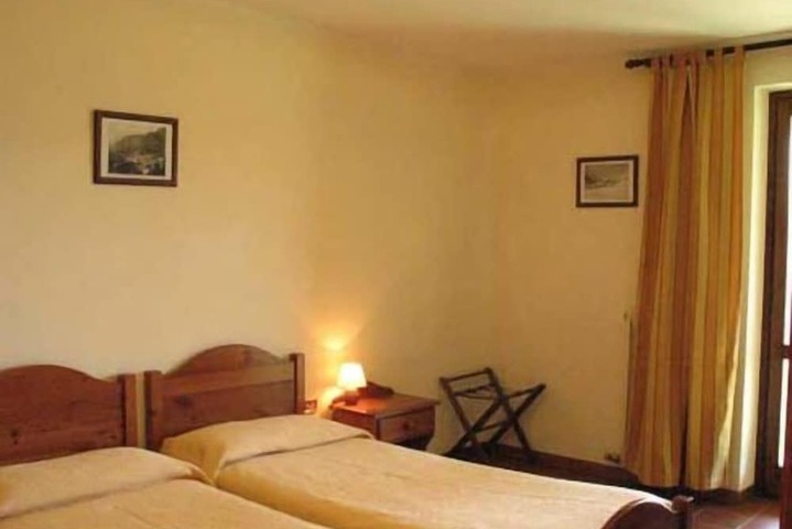 Room 9 of 54