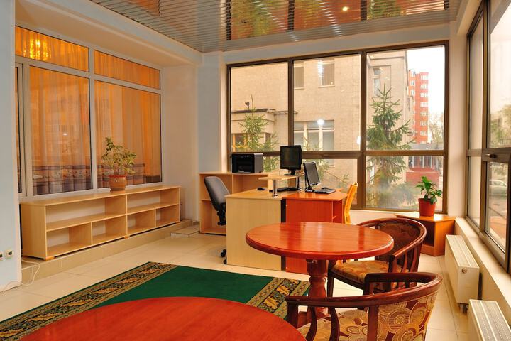 Business Center 57 of 61
