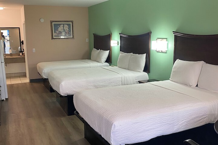 Room 3 of 23