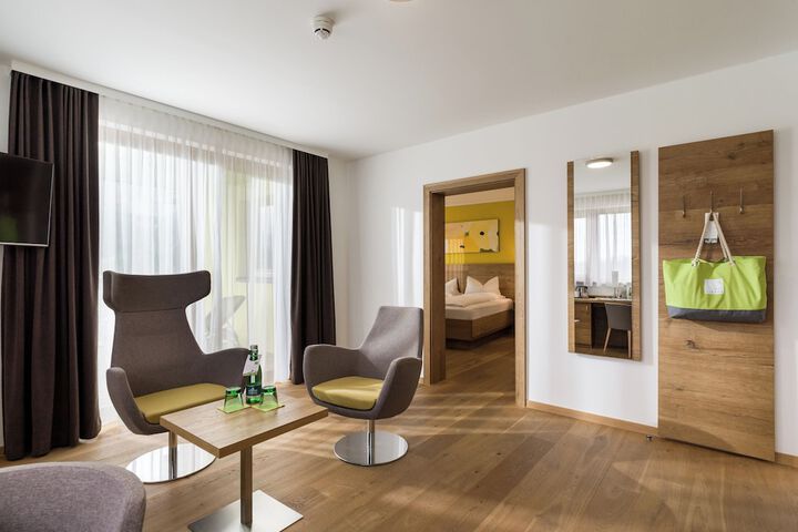 Room 10 of 52