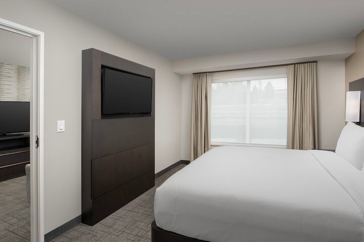 Room 27 of 44