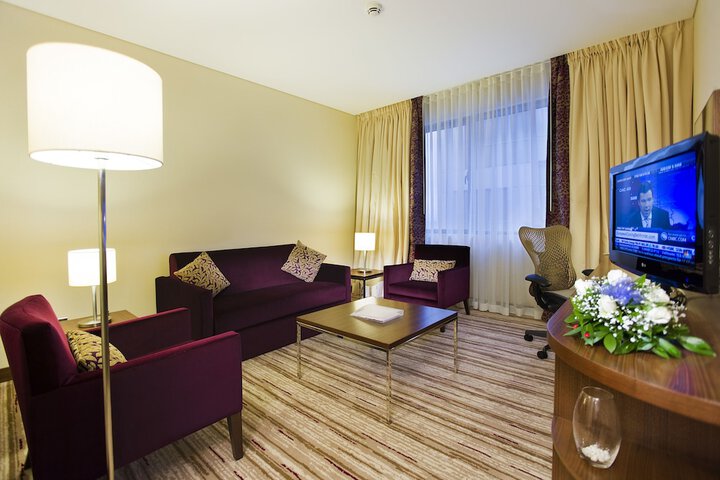 Room 16 of 70