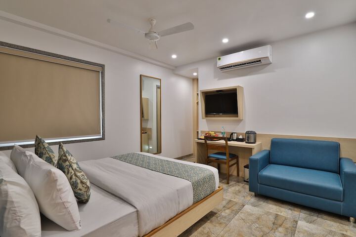 Room 5 of 43