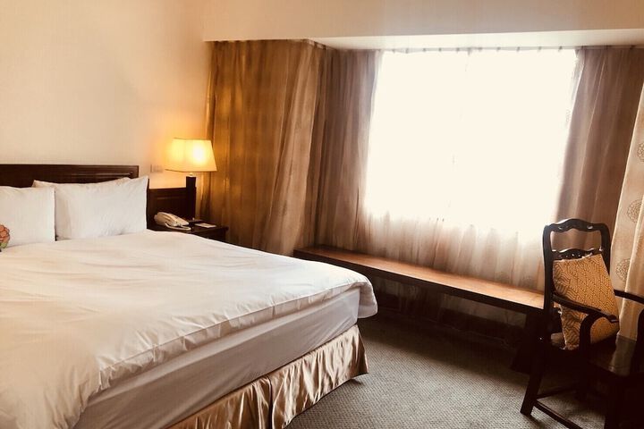 Room 19 of 51