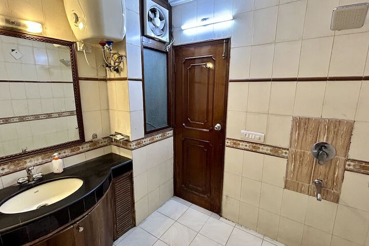 Room 30 of 71