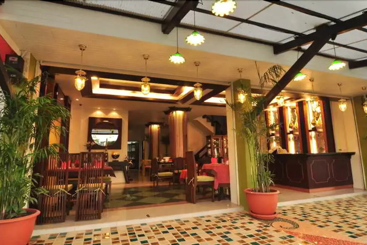restaurant
