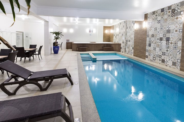 Pools & Facilities