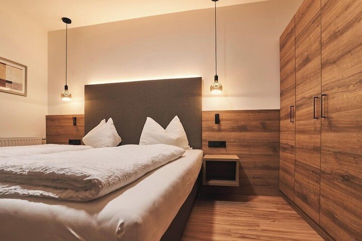 Room 5 of 41