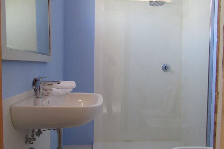 Room 30 of 58