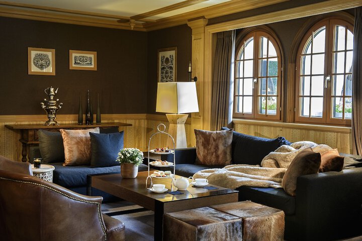 Lounge 61 of 90