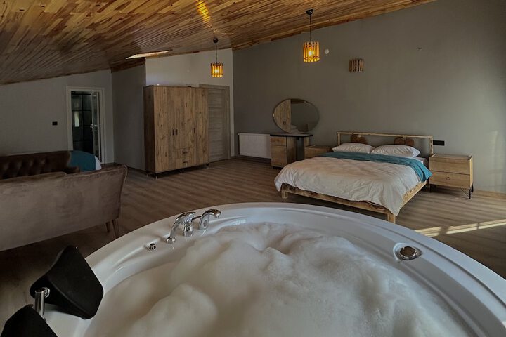 Room 2 of 16