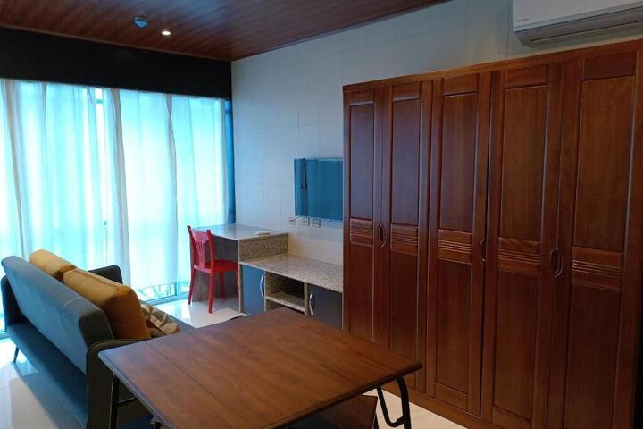 Room 14 of 20