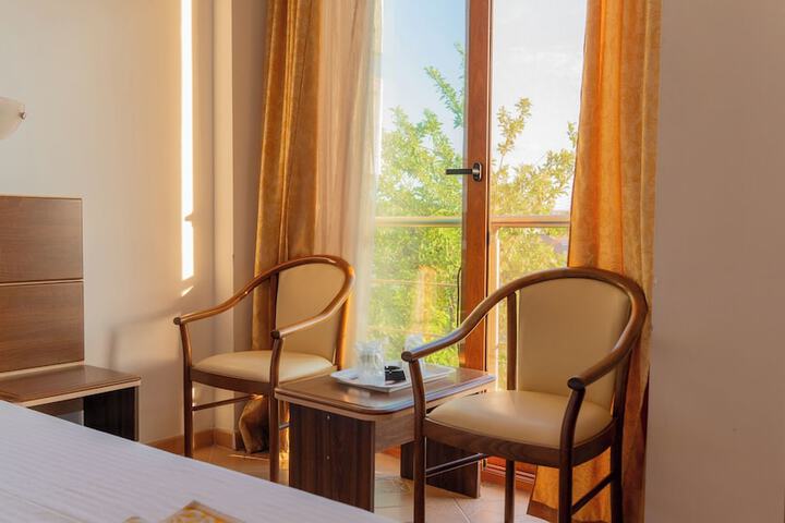 Room 15 of 25