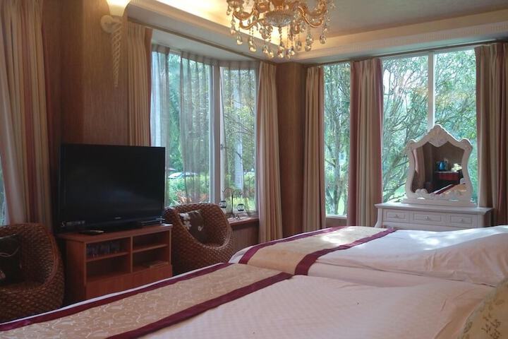 Room 17 of 58