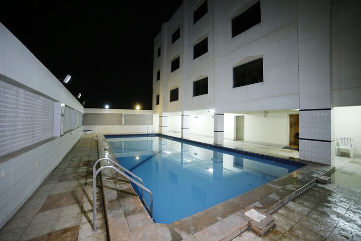 Pools & Facilities