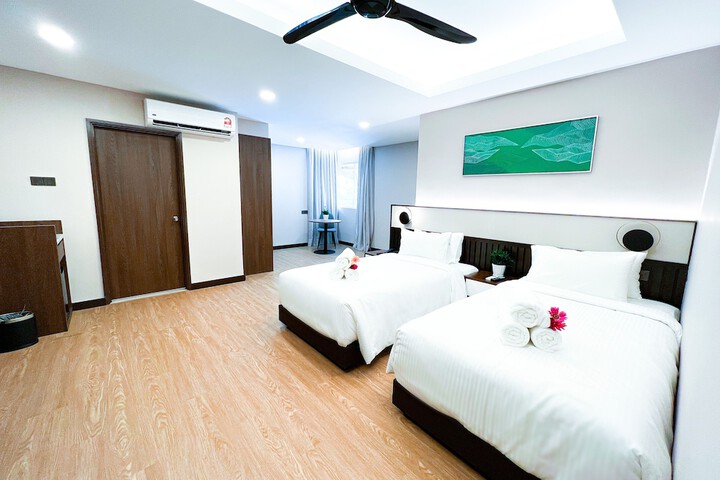 Room 9 of 22