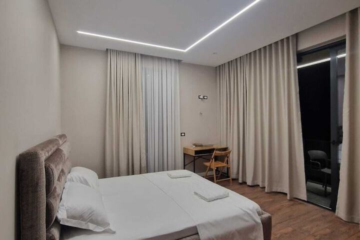 Room 14 of 48