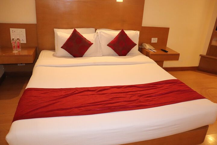 Room 12 of 40