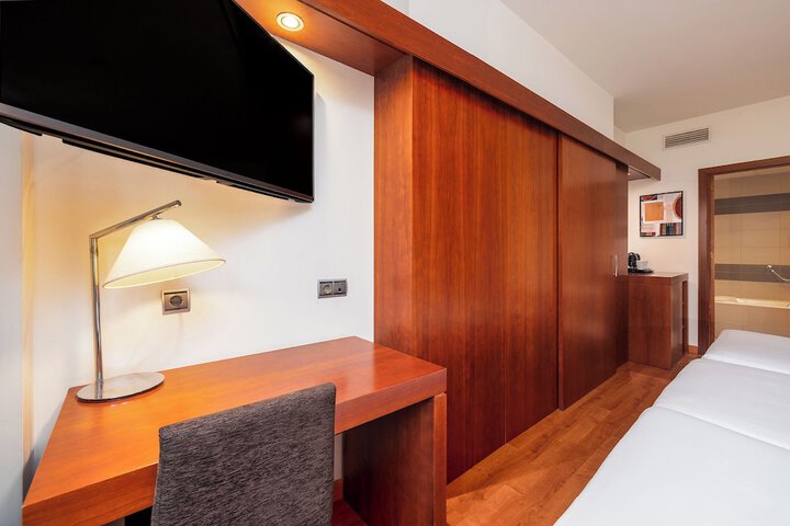 Room 26 of 59