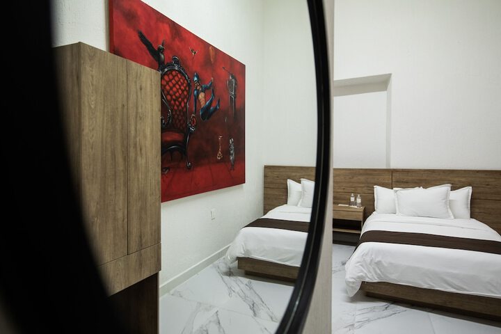 Room 12 of 23