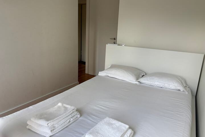 Room 42 of 287