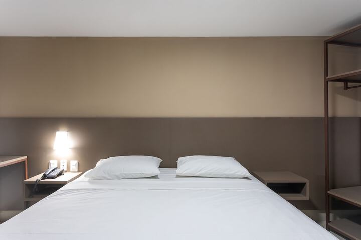 Room 6 of 15