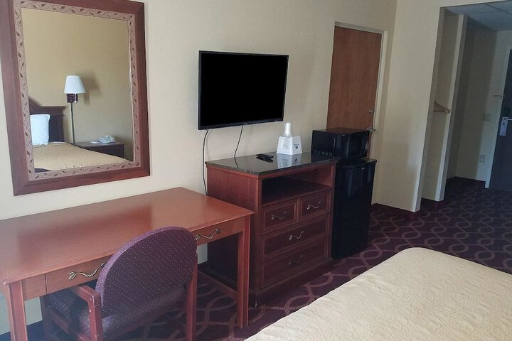 Basic Double Room (2 of 5)
