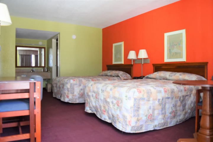 Room 13 of 29