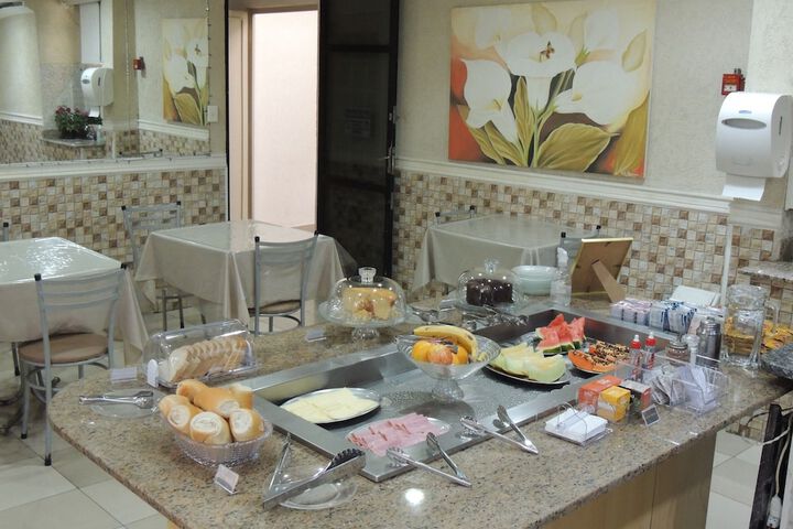 Breakfast/Coffee Service 107 of 107