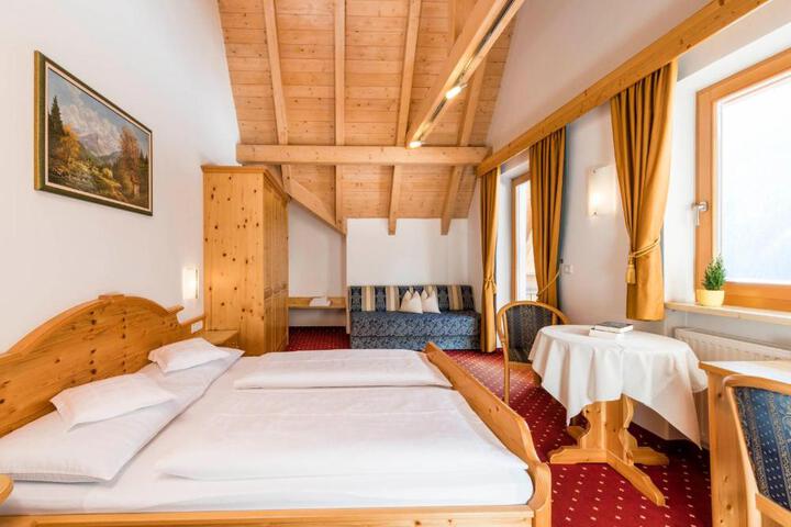 B & B Hotel Alpenrose Rooms & Apartments