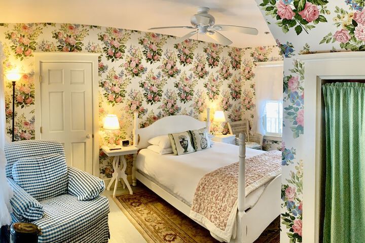 Room 3 of 12