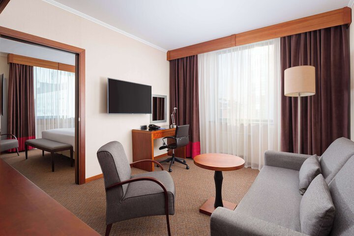 Room 19 of 71