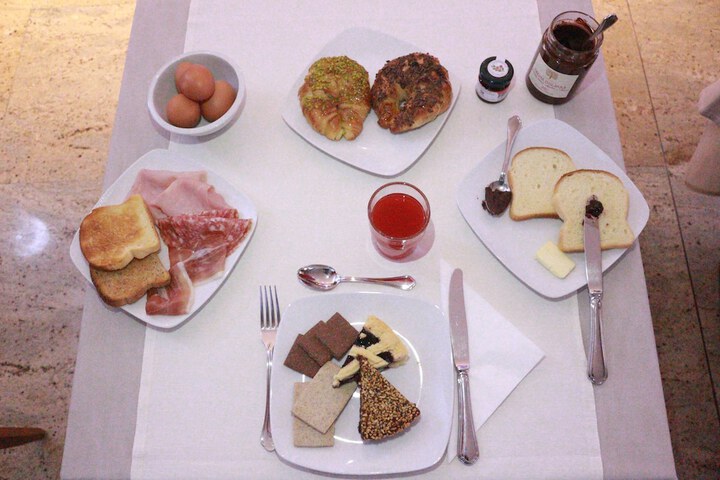Breakfast/Coffee Service 42 of 59