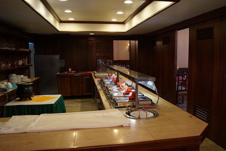 Dining 67 of 95