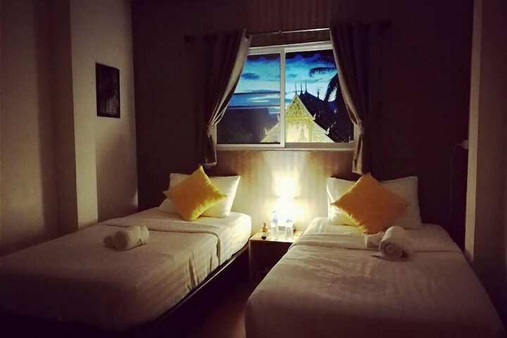 Room 11 of 20