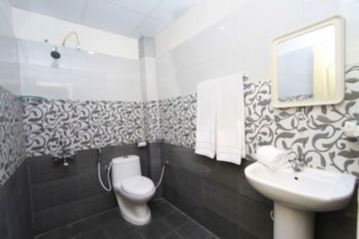 Room 2 of 25