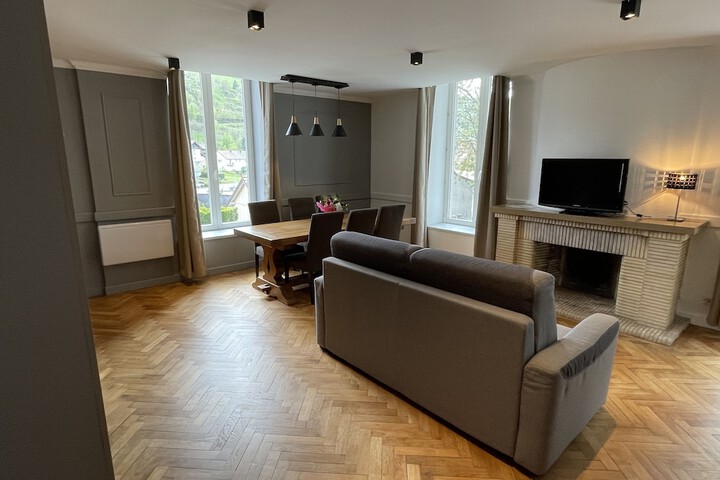 Room 12 of 46
