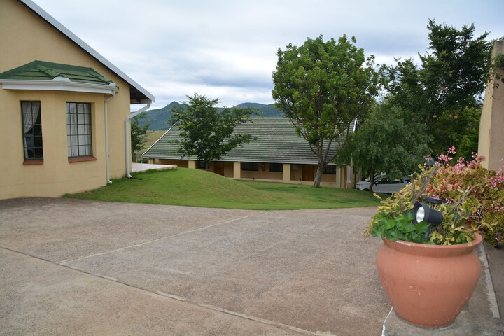 Hotel Exterior 34 of 40