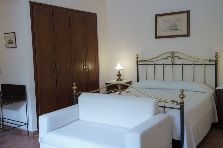Room 25 of 60
