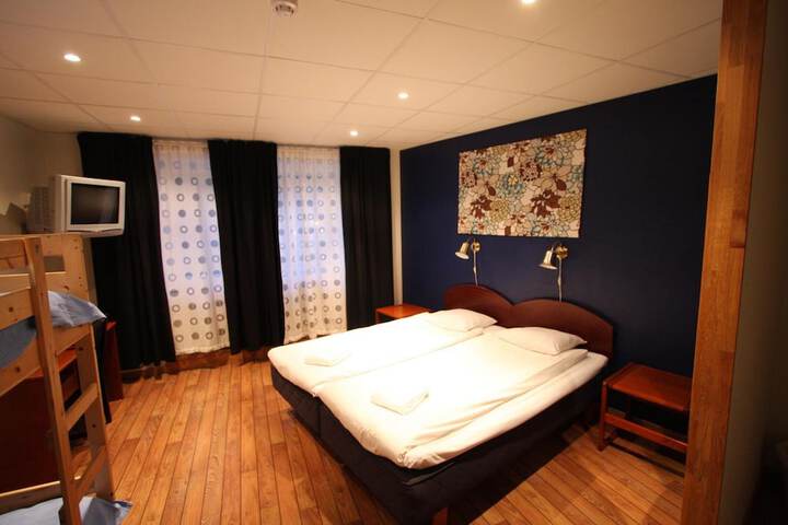 Room 12 of 31
