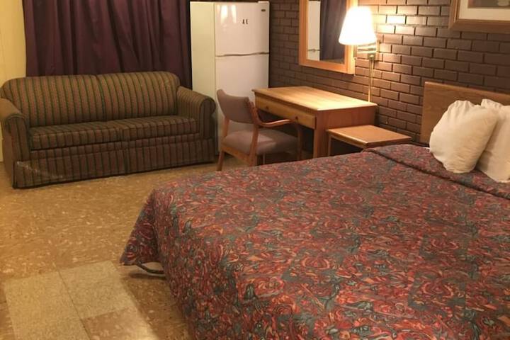 Room 5 of 14