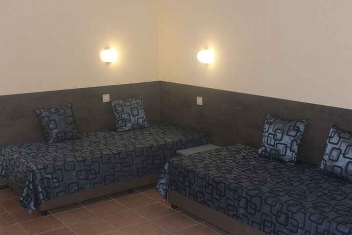 Room 6 of 21