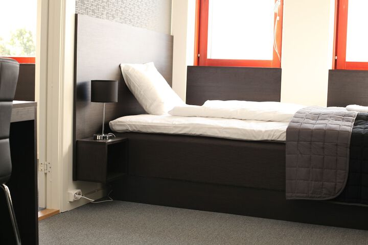 Room 4 of 34