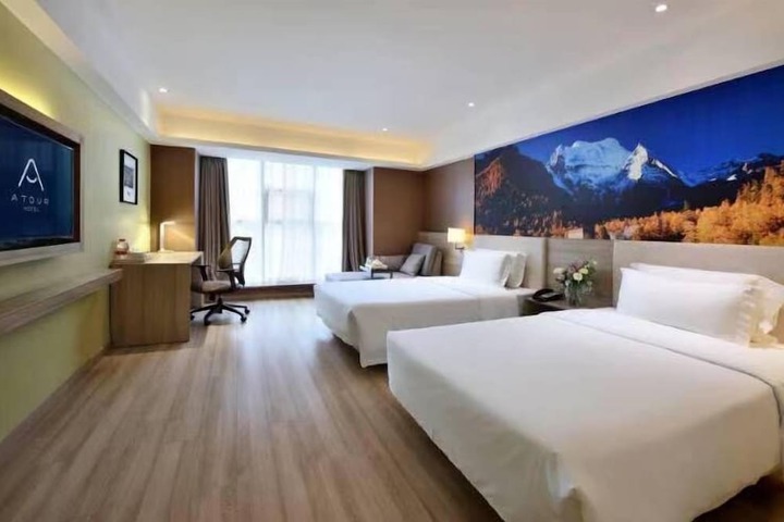 Room 5 of 13