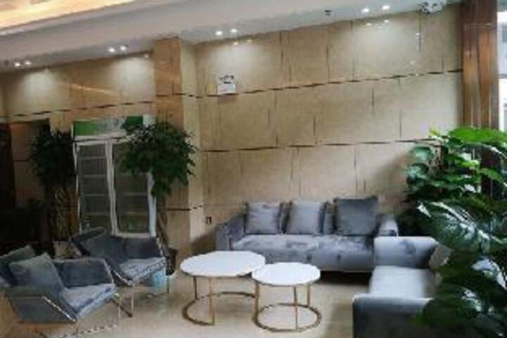 Boyue Business Hotel
